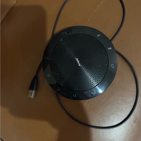 Jabra speaker great for meetings used like new - Picture 2 of 3